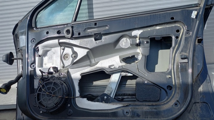 фото №16, Двері праві перед peugeot 407 06 sedan