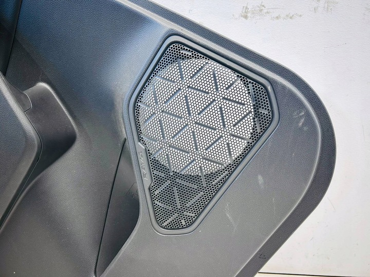 фото №6, Rav4 v боковина оббивка двері задніх лівий зад шкіра біла nić