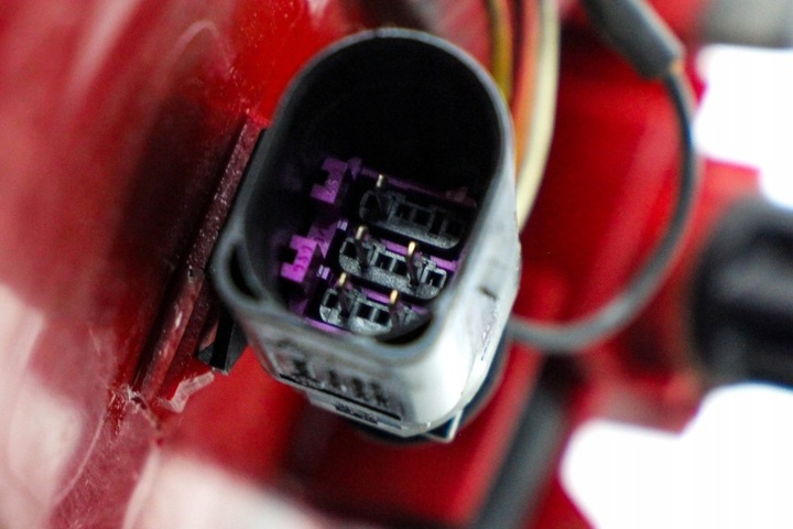 фото №8, Лампа левая задняя audi a5 8t3 8t0945095e 4.2l бензин 260kw 2010