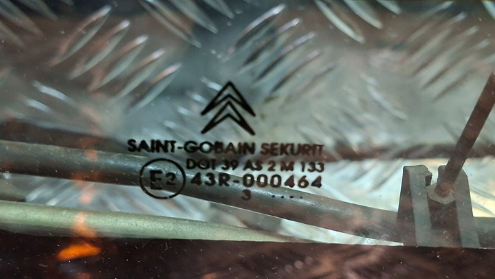 фото №2, Скло зад citroen c3 prulier