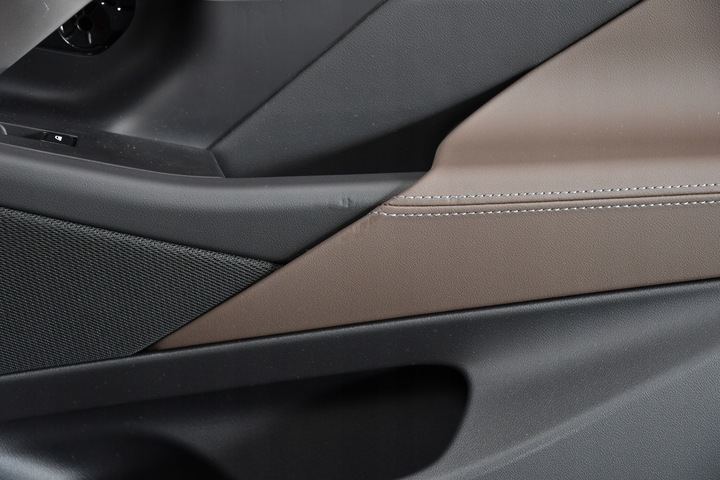 фото №7, Оббивка двері правий перед боковина двері bmw 5 g60 g61