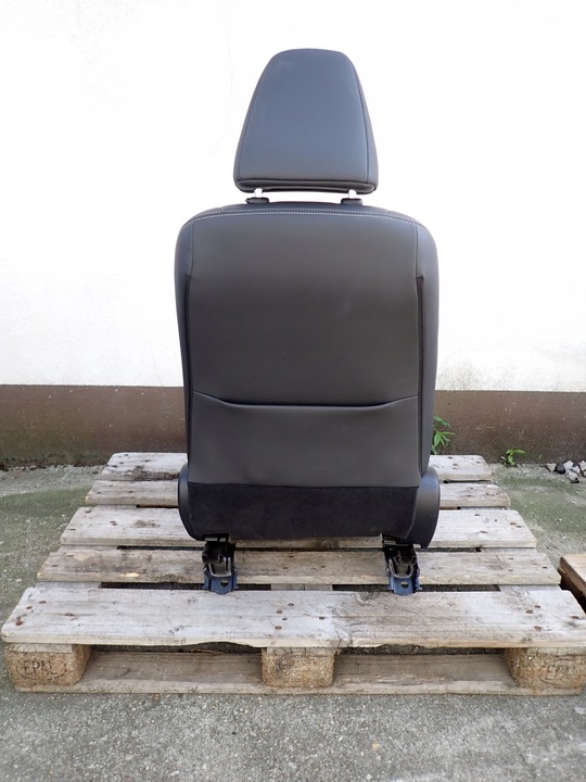 фото №6, Сидіння пасажира лівий напівшкіра lexus is iii 200t 300 po рестайлінг 2018 європа