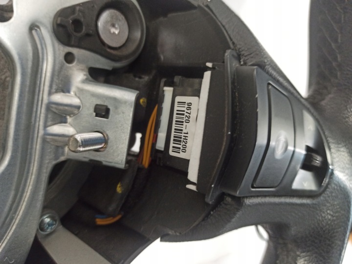 фото №10, Kia ceed 1 i руль мультифункция 307138110 56110-1h560eq 96720-1h200