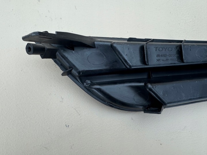 фото №12, Toyota auris i 1 07-10r решітка решітка галоген ліва передня 81482-02030