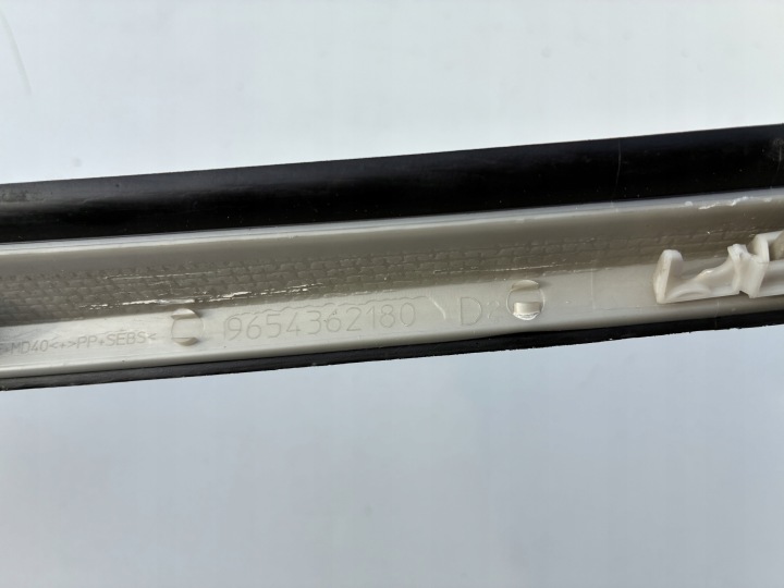 фото №13, Права молдинг стійка скла передній лобовий peugeot 407 04-11r. ==oem==