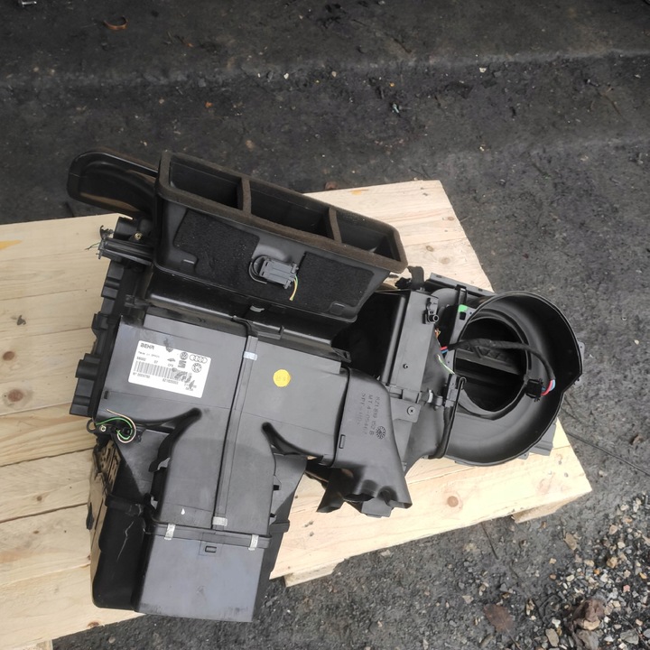 фото №3, Обігрівач корпус audi a2 8z1820003