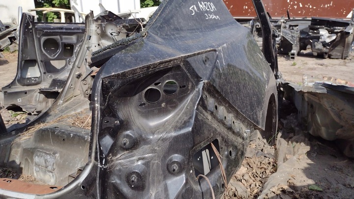 фото №7, Mazda 3 sedan четверть правая зад стойка порог