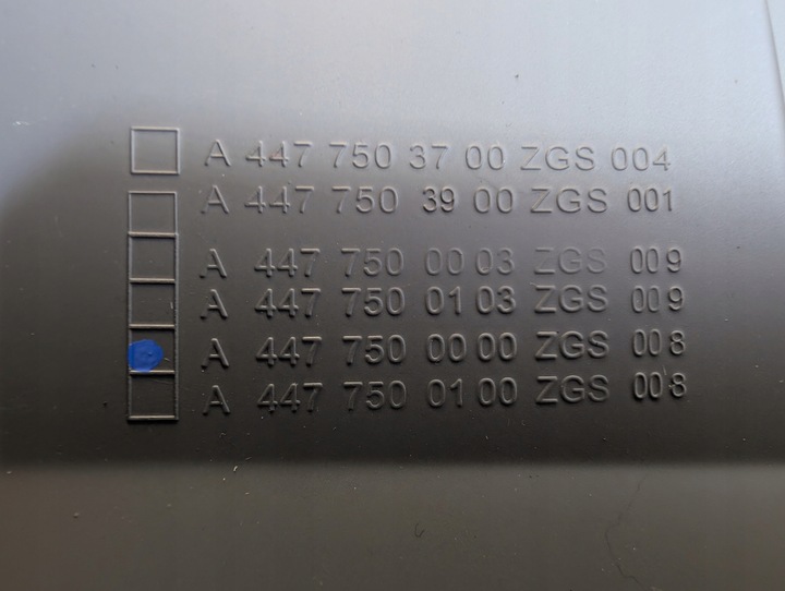 фото №8, Mercedes vito w447 v-klasa заливная горловина топлива крышка a447750000 новый оригинал