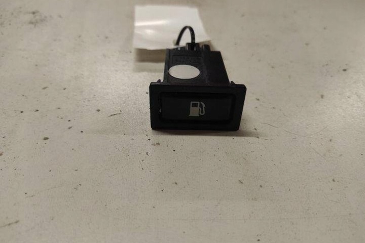 фото №2, Кнопка відкривання заливання пального toyota avensis _t25_ 156795 2.2l дизель