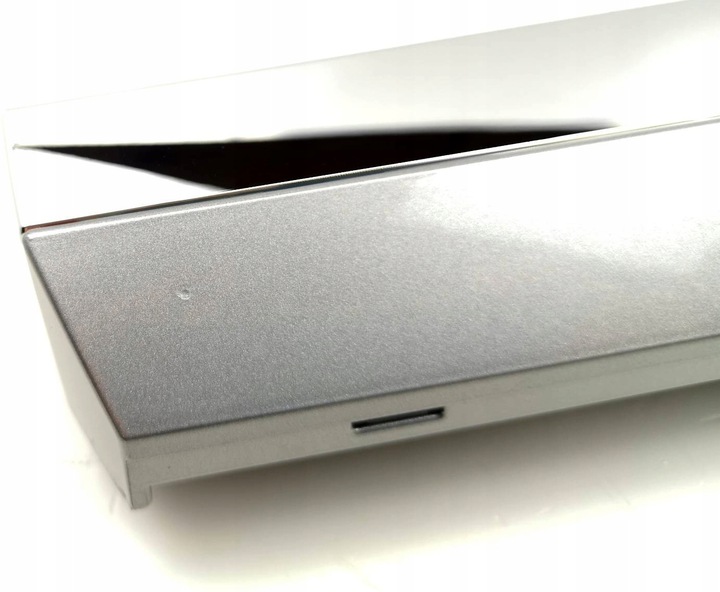 фото №4, Volkswagen оригинальный номер 3g8853991b планка дверь