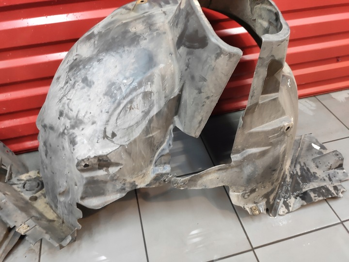 фото №9, Mercedes c-klasa w204 подкрылок передние комплектные левый правые перед оригинал