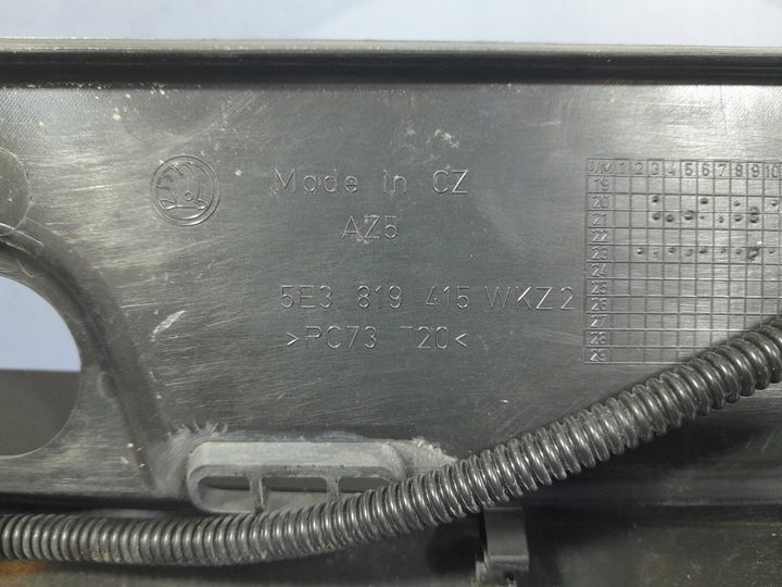 фото №6, Skoda octavia iv панель под лобовым стеклом eu комплект 5e3819415