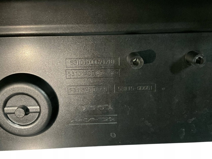 фото №16, Бампер, решётка радиатора решётка средняя toyota yaris iv/4 gr 53101-0d070 38