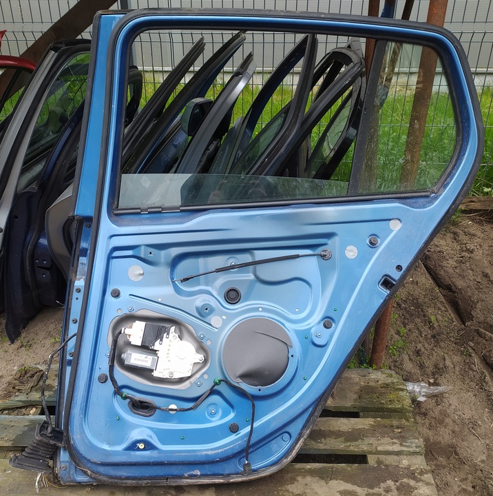 фото №2, Двері зад правий volkswagen golf v 1k0 03-09 5d hb