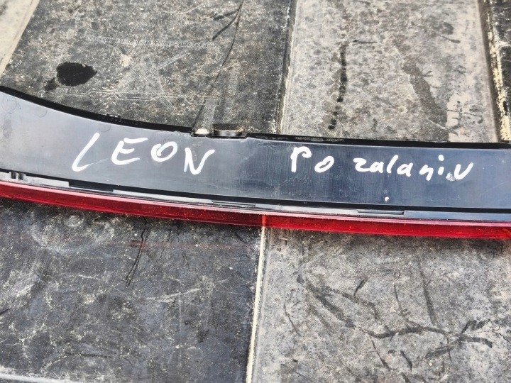фото №8, Seat leon iv накладка фара зад задняя w крышка багажника 5fa945093b po powodzi