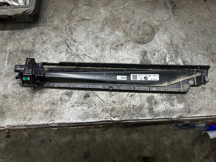 фото №1, Bmw g26 лампа подсветка led порога правая