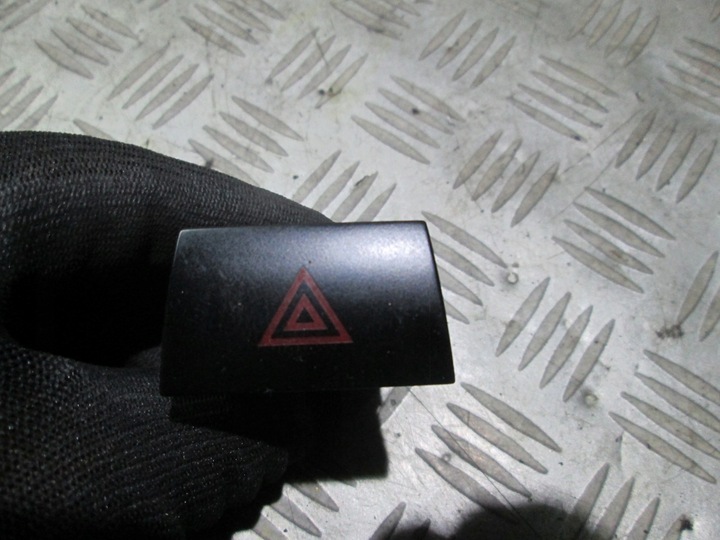 фото №1, Выключатель света аварийных kia cerato i 04-