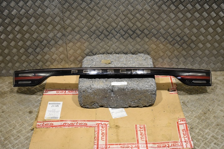 фото №1, Лампа задняя средняя крышки porsche cayenne 9y 1