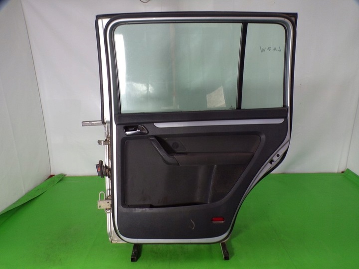 фото №8, Volkswagen touran i двері праві зад задні лак la7w