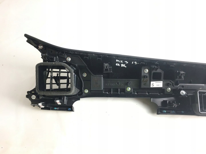 фото №6, Mazda 3 iv 19- решітка повітропровід планка uk