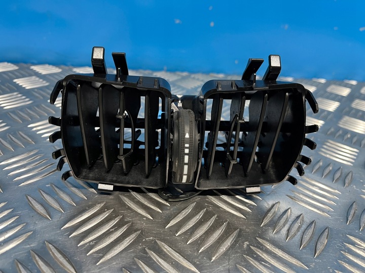 фото №1, Mercedes w212 рестайлинг решётка воздуховод зад задняя