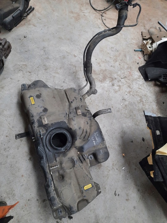 фото №1, C4 picasso ii 1.6bhdi бак bak пального