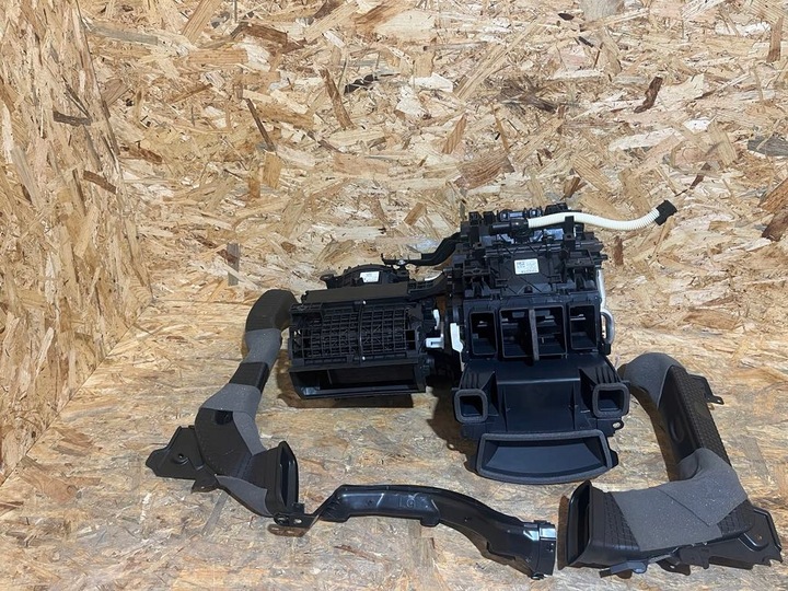 фото №1, Комплектная отопитель воздуходувка toyota yaris cross 23r оригинал