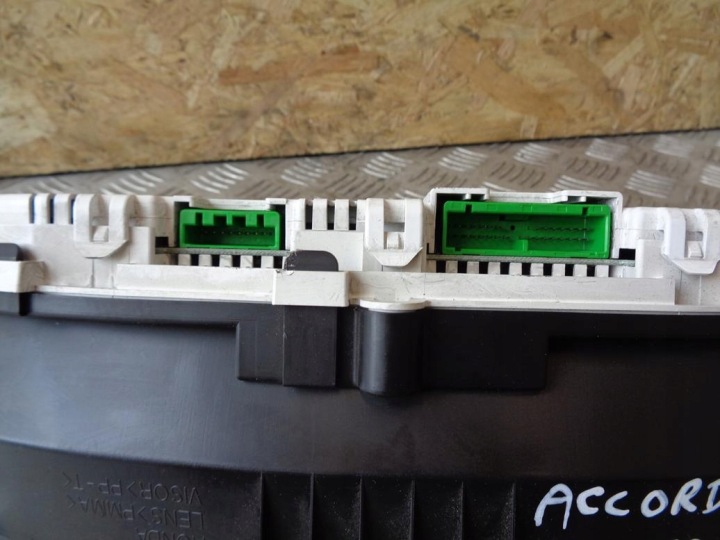 фото №4, Панель приборов uk accord vii 2.2ctdi 02-