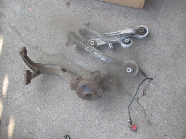 фото №1, Audi a6 c5 ступиця права передня + важелі 2.4 2.8 бензин