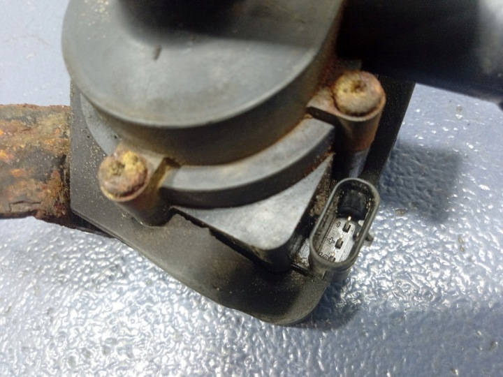 фото №6, Bmw 6 f12 f13 додатковий водяна помпа  9239313