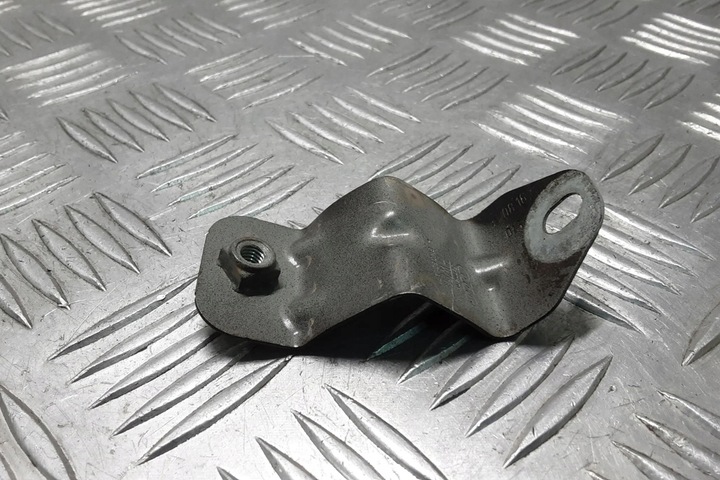 фото №1, Крепление передней левого крыльев audi a4 avant 8w5, b9 8w0821471 1.4l