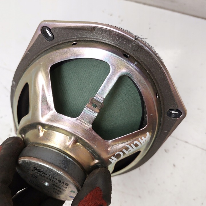 фото №9, Chrysler pacifica динамик дверь правых 05091019ab