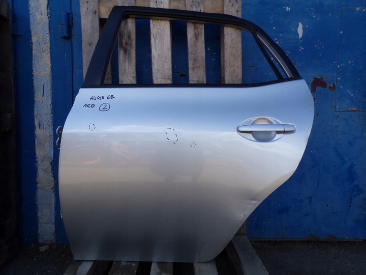 фото №1, Toyota auris i e15 дверь левая задние 1c0 стекло nr2