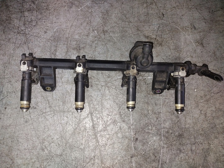 фото №1, Планка вприскувальний 7700274294 renault clio ii 1.4