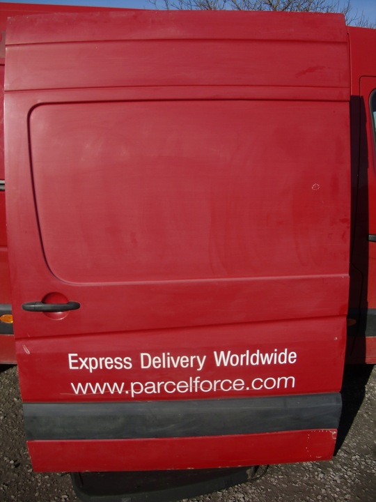 фото №1, Vw crafter mercedes sprinter w906 дверь боковые сдвижные левая красный