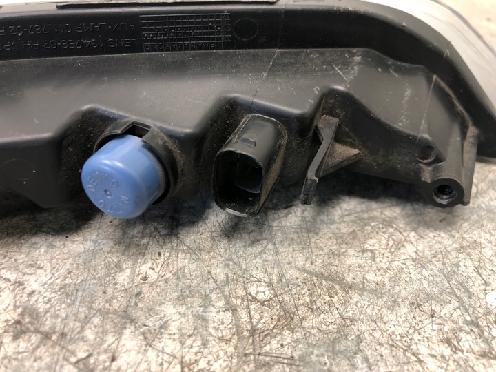 фото №9, Лампа поворотник led drl праві porsche cayenne 7p5941182j