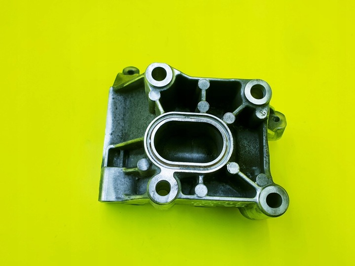 фото №7, Лапи кріплення компресора клімат a6 c7 a7 q7 a8 d4 q5 3.0 tdi 059145169an