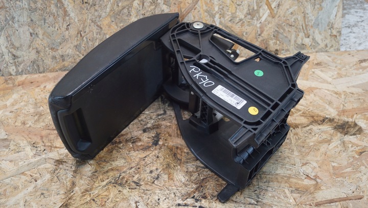 фото №10, Подлокотник skoda octavia iii 5e0864207