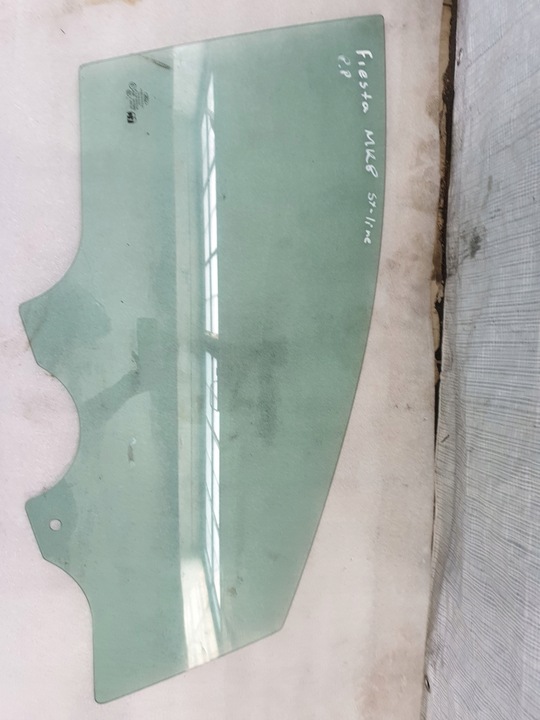 фото №2, Стекло дверь правые перед ford fiesta mk8 5d