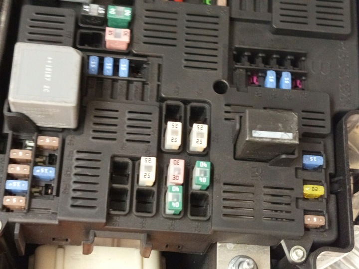 фото №13, Volvo xc90 установка жгут двигателя корпус предохранителей 32200114