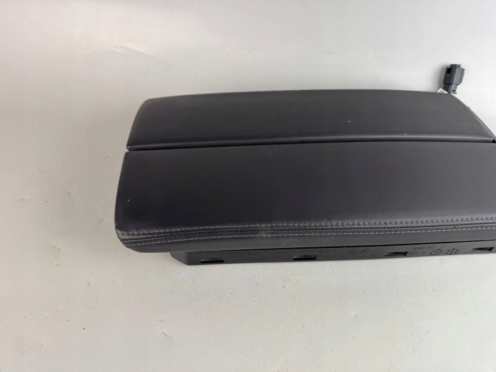 фото №10, Подлокотник консоли citroen ds7 crossback 9810060277