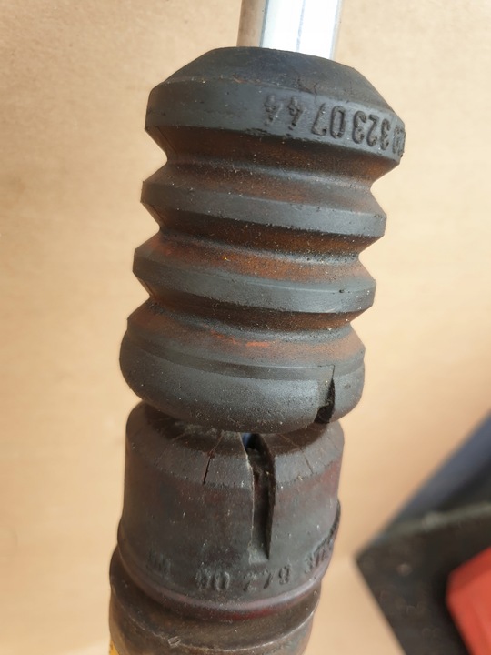 фото №7, Амортизатор праві перед mercedes e w124