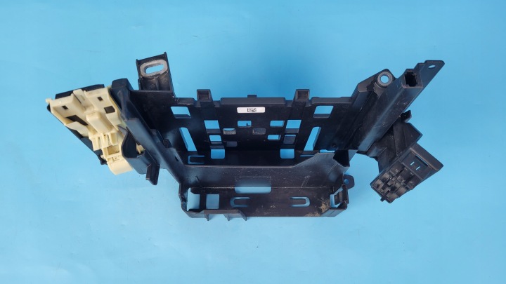 фото №13, Bmw 5' g31 518d touring 18r держатель блок компьютера 8584651