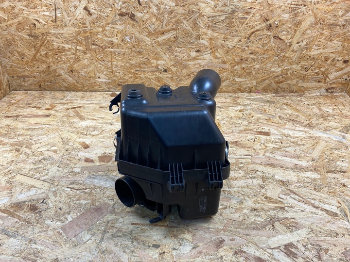 фото №8, Корпус фильтра воздуха toyota rav4 iv 2.2d 17701-26320 2013-