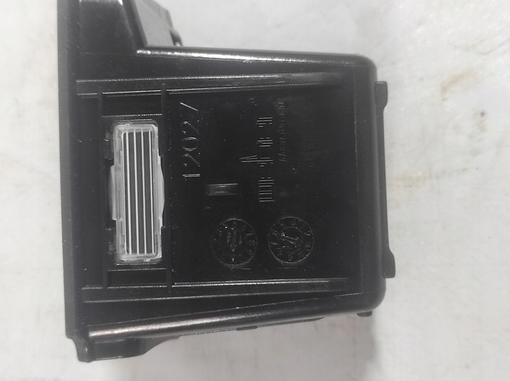 фото №5, Mercedes glk x204 09-15 попільничка a2048100430 usa