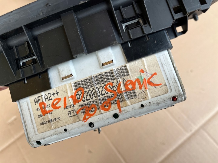 фото №3, Дисплей часы renault scenic i 1999-2002 p8200028364a
