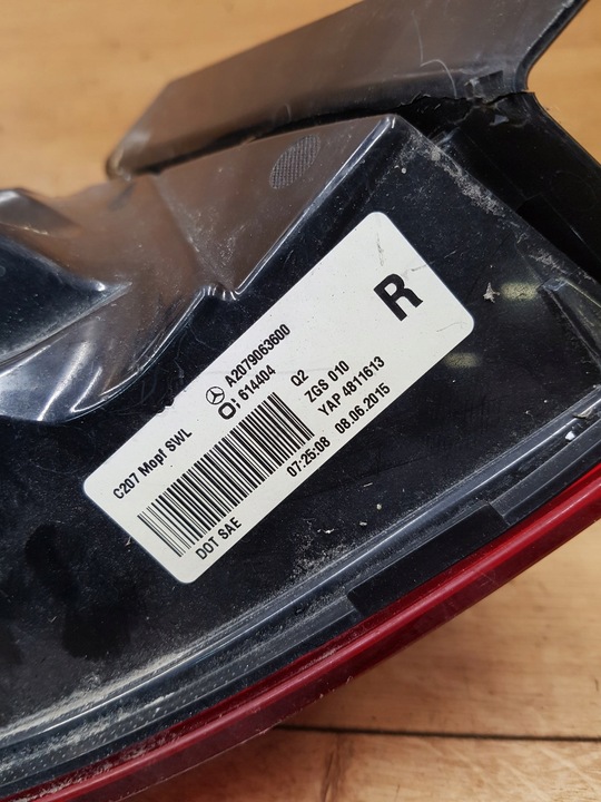 фото №4, Лампа зад задня права led mercedes w207