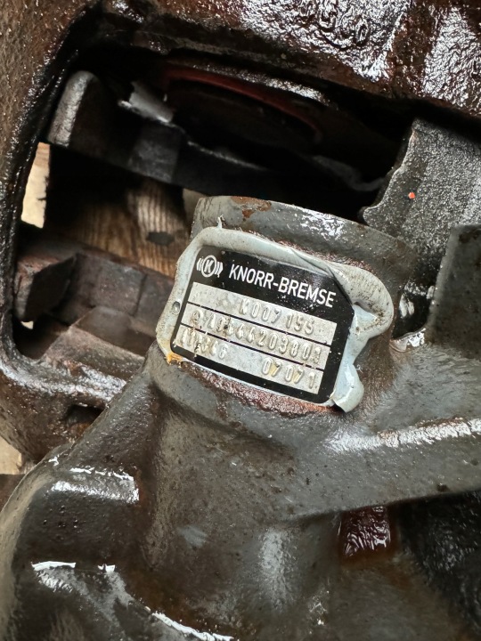 фото №4, Суппорт тормозной mercedes actros mp 2 mp 3 axor a9444203001 a9444203011