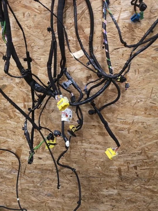 фото №9, Peugeot 208 ii 1.2 thp жгут установка интерьера