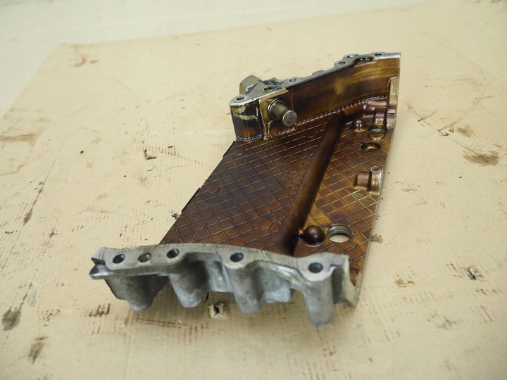 фото №12, Кришка розподільний вал захист a8 d3 6.0 bht 07d109130s